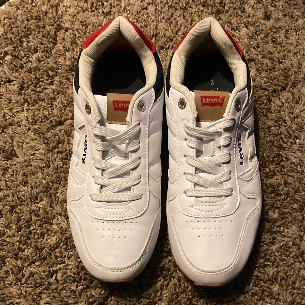 Shoes. Sides 9 for men or women